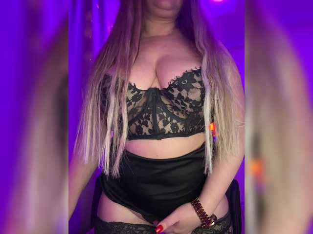 VictoriaDiamo's BongaCams show and profile