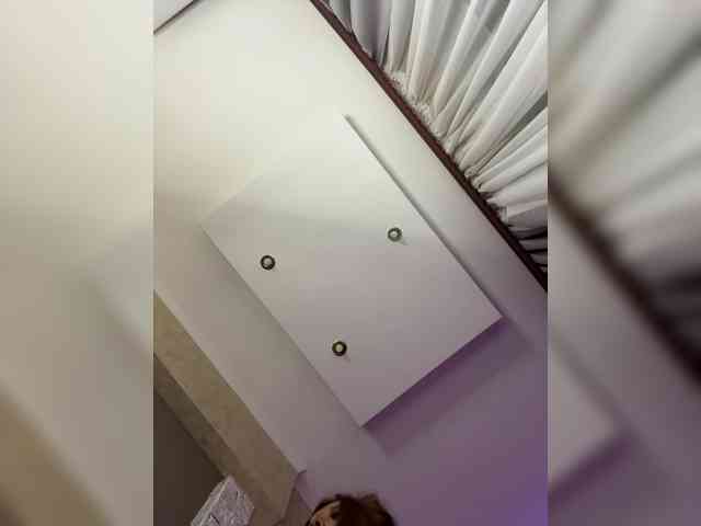 VictoriaFoxxx webcam