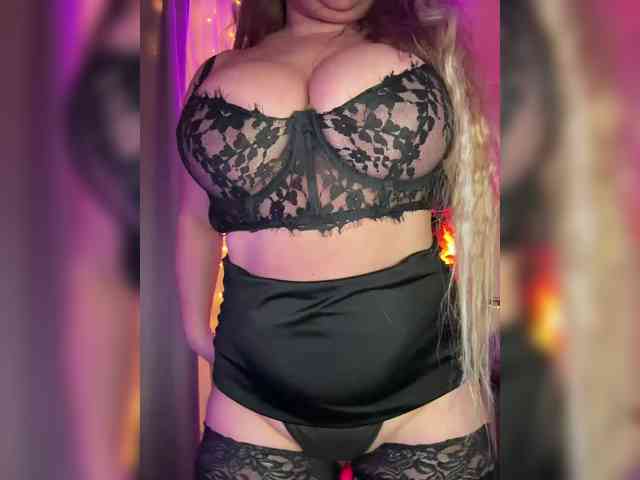 VictoriaFoxxx webcam