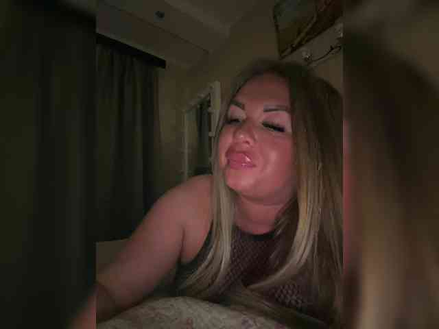 VictoriaFoxxx webcam