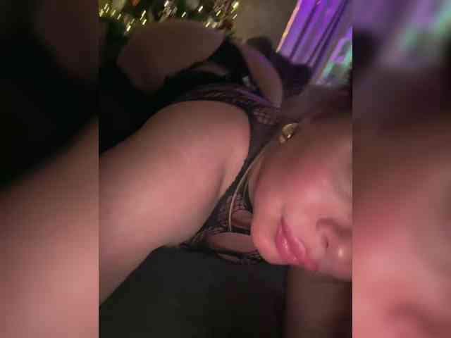 VictoriaFoxxx webcam