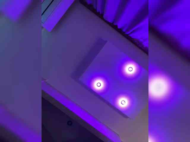 VictoriaFoxxx webcam