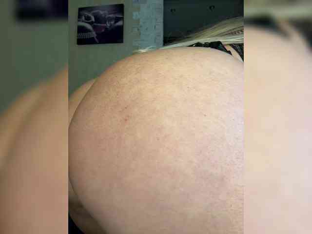 VictoriaFoxxx webcam