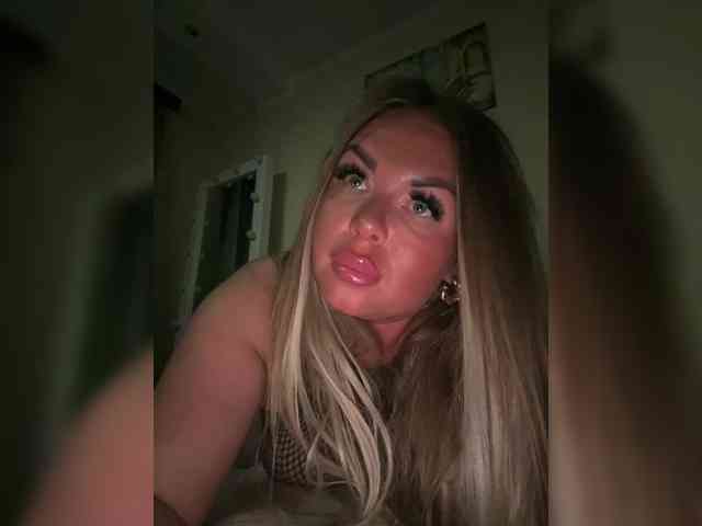 VictoriaFoxxx webcam