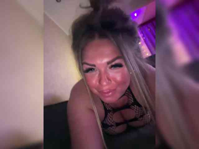 VictoriaFoxxx webcam