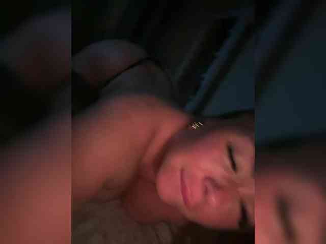 VictoriaFoxxx webcam
