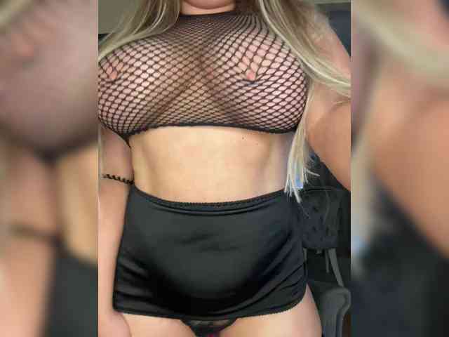 VictoriaFoxxx webcam