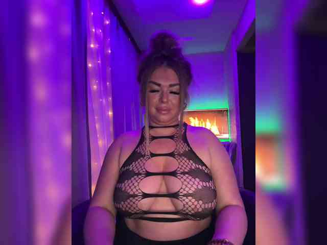 VictoriaFoxxx webcam