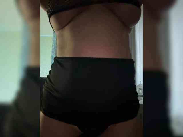 VictoriaFoxxx webcam