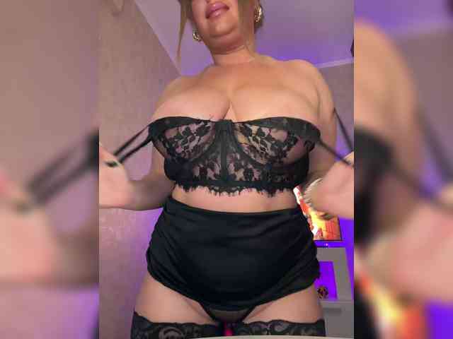 VictoriaFoxxx webcam