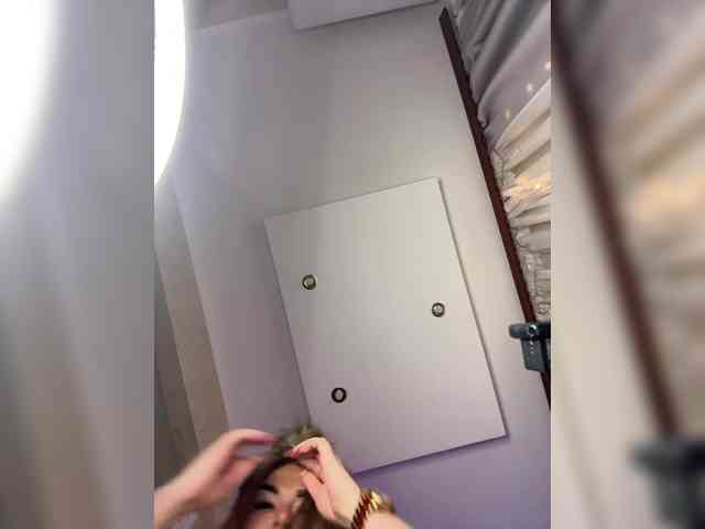 VictoriaFoxxx webcam