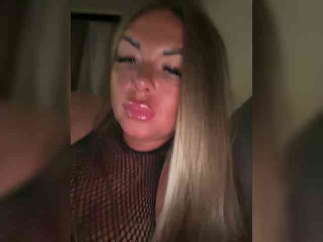 VictoriaFoxxx webcam