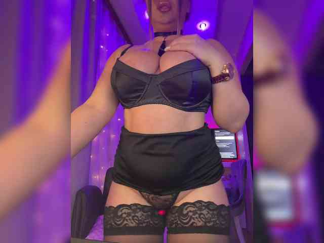 VictoriaFoxxx webcam