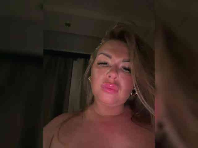 VictoriaFoxxx webcam