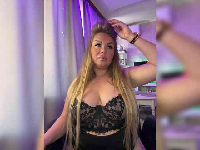 VictoriaFoxxx webcam