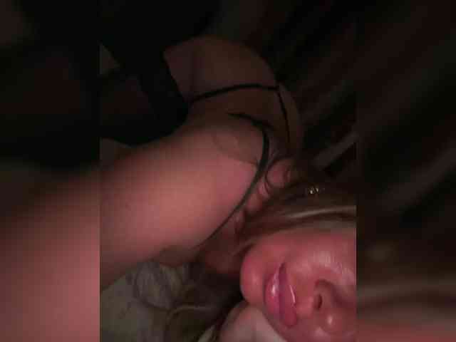 VictoriaFoxxx webcam