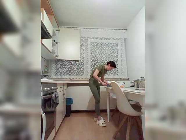 P-A-N-I-K-A's BongaCams show and profile