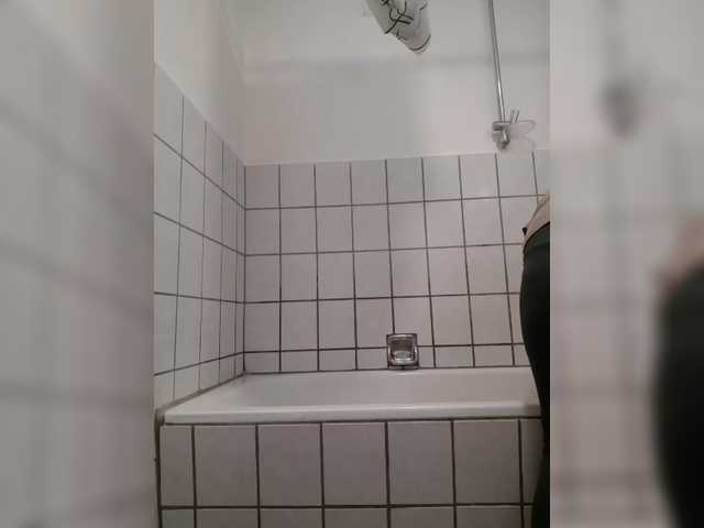 P-A-N-I-K-A's BongaCams show and profile