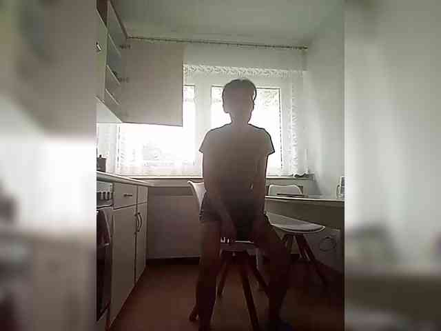 online nude web cam P-A-N-I-K-A