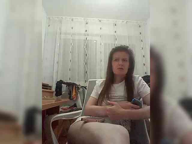 online nude web cam P-A-N-I-K-A
