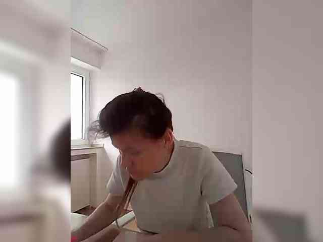 online cam chat P-A-N-I-K-A