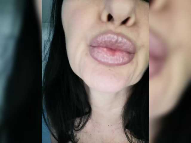 Find-me2's BongaCams show and profile