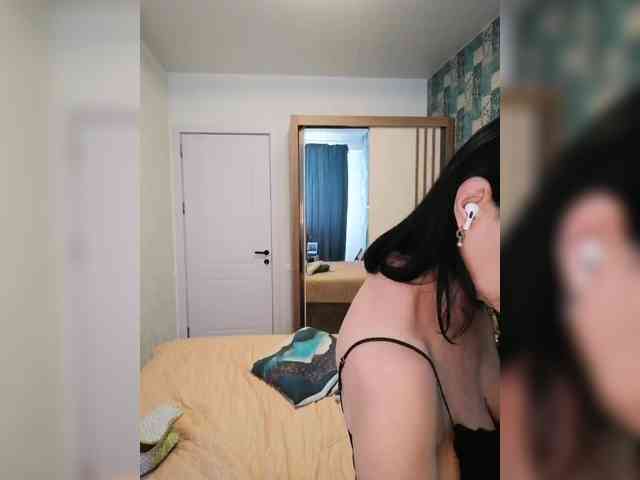 Your_Lilith webcam