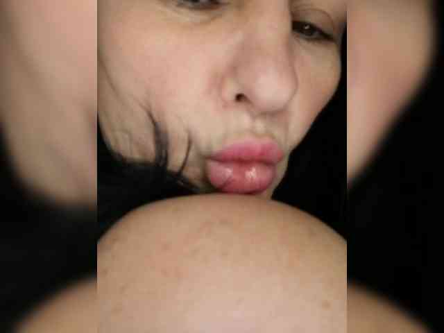 Your_Lilith webcam
