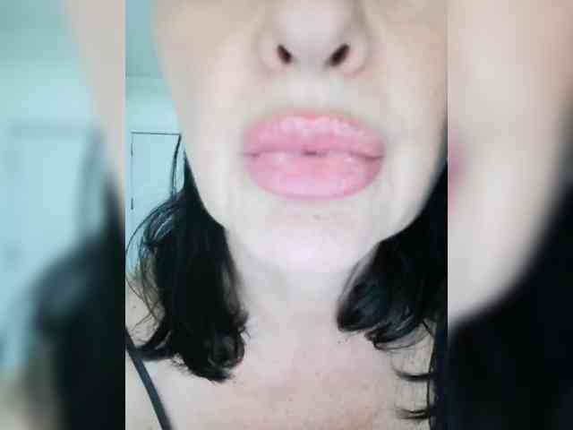 Your_Lilith webcam