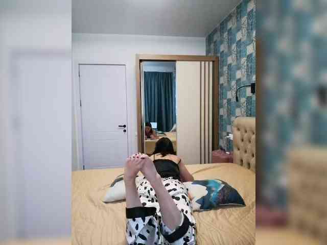 Your_Lilith webcam