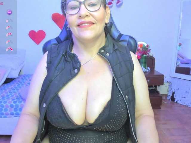 esmeraldamilf preview