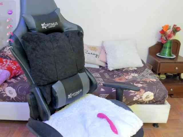 esmeraldamilf webcam