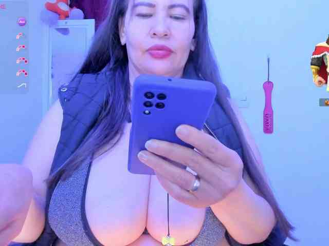 esmeraldamilf webcam