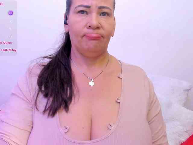 esmeraldamilf esmeraldamilf