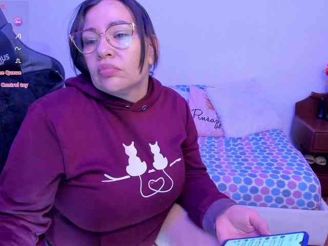 esmeraldamilf webcam