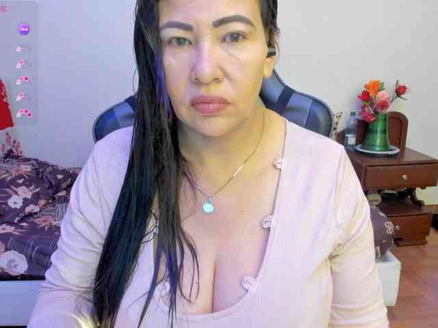 esmeraldamilf webcam