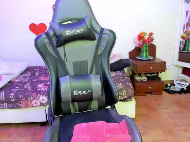 esmeraldamilf webcam