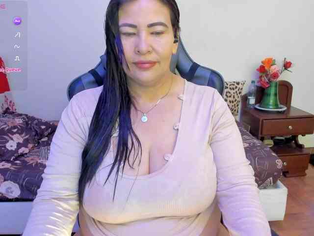 esmeraldamilf webcam