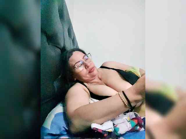 esmeraldamilf webcam