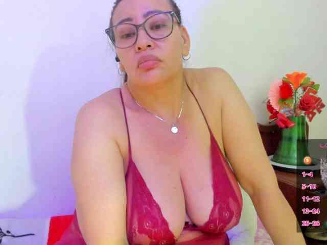 esmeraldamilf webcam