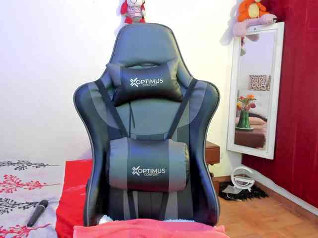 esmeraldamilf webcam