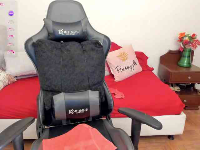 esmeraldamilf webcam