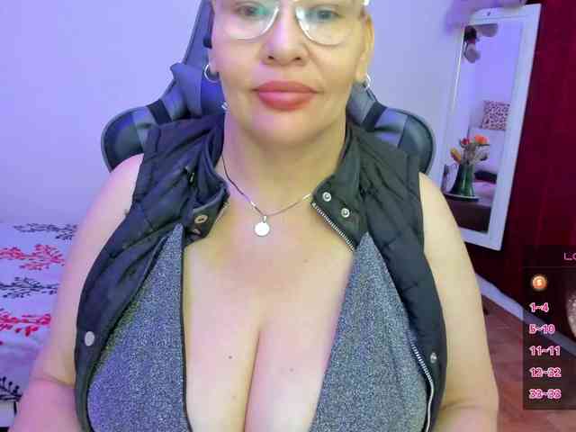 esmeraldamilf webcam