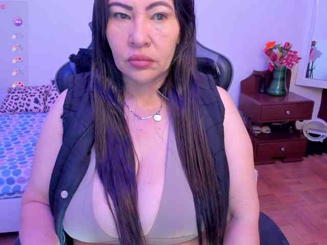 esmeraldamilf webcam