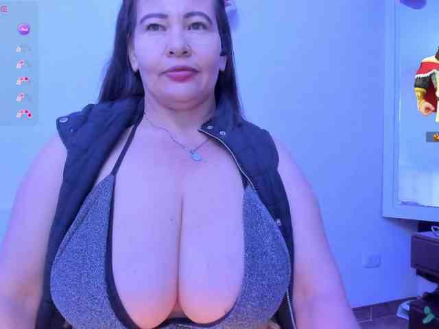 esmeraldamilf webcam