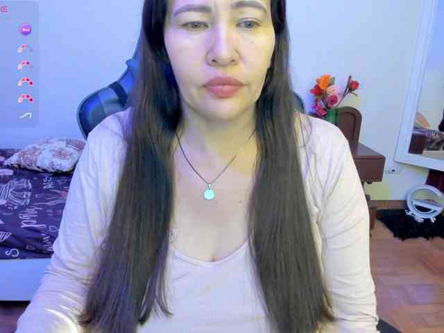 esmeraldamilf webcam