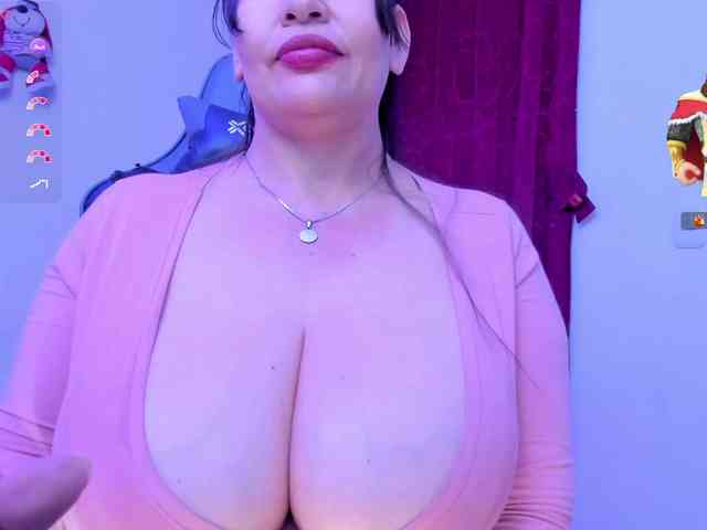 esmeraldamilf webcam