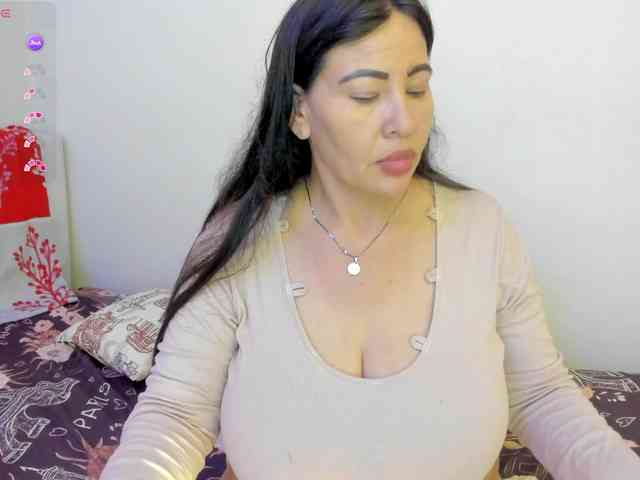 esmeraldamilf webcam