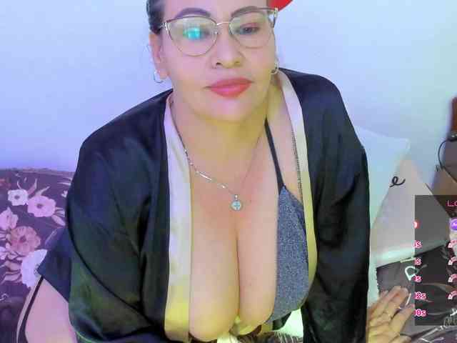 esmeraldamilf webcam