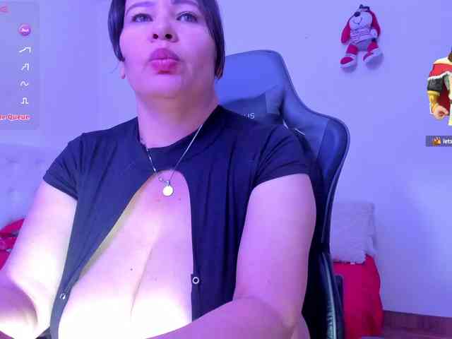 esmeraldamilf webcam